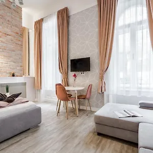 Elisabeth 50 , Budapest Ungheria